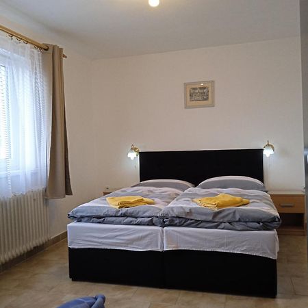 Penzion Kalina Tábor Esterno foto